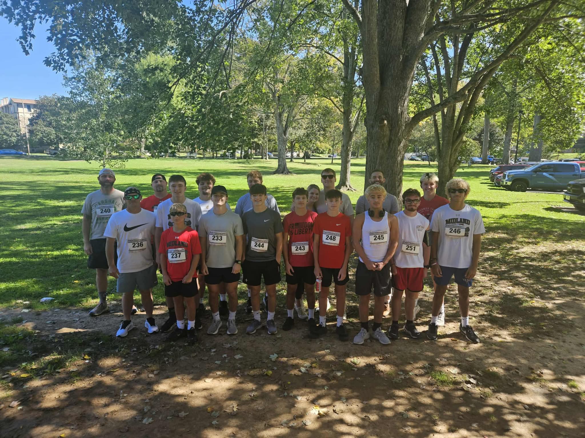 A Diamond Wellness Classic 5K runner.