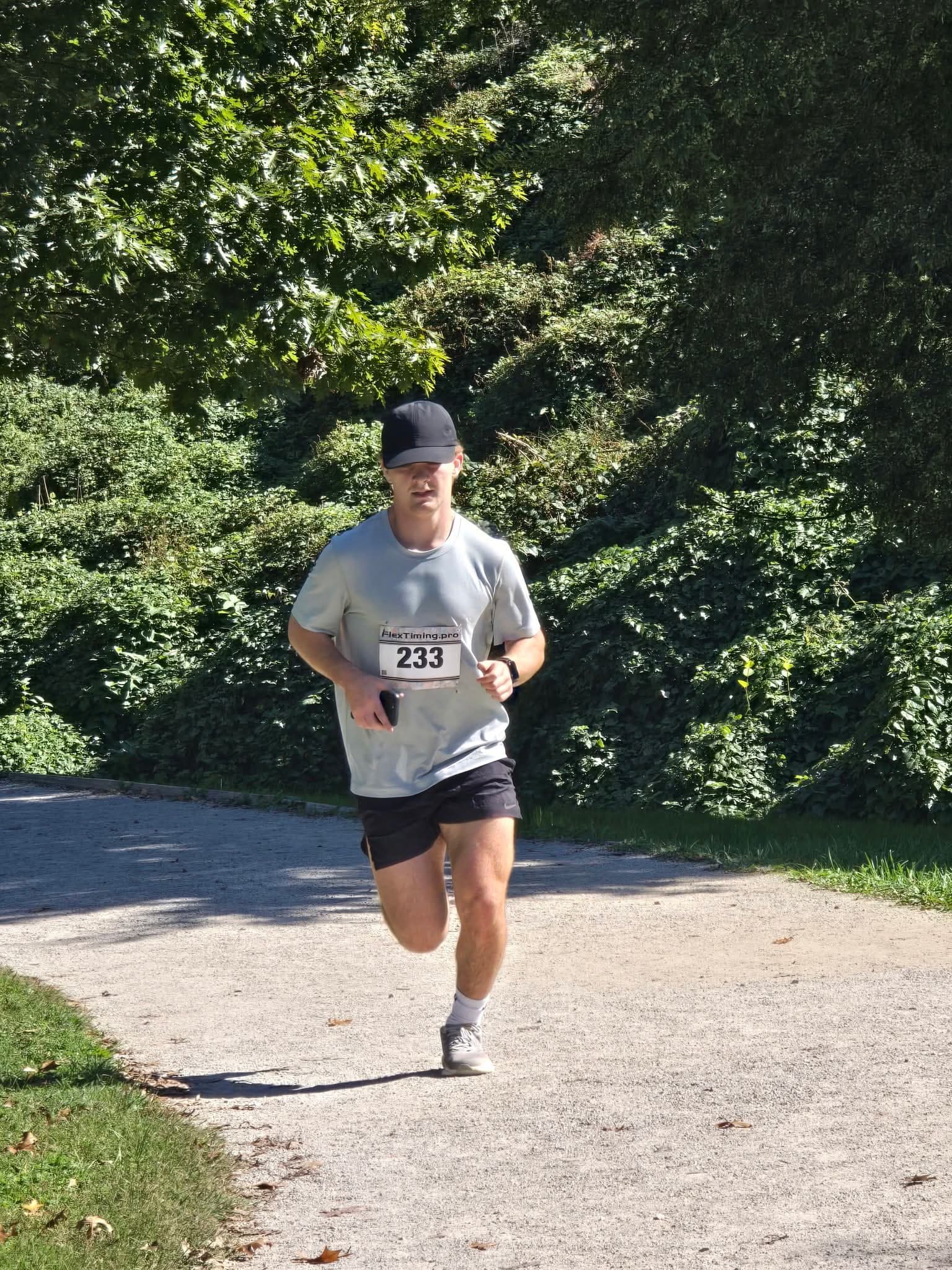 An adult 5K runner at the Diamond Wellness Classic.
